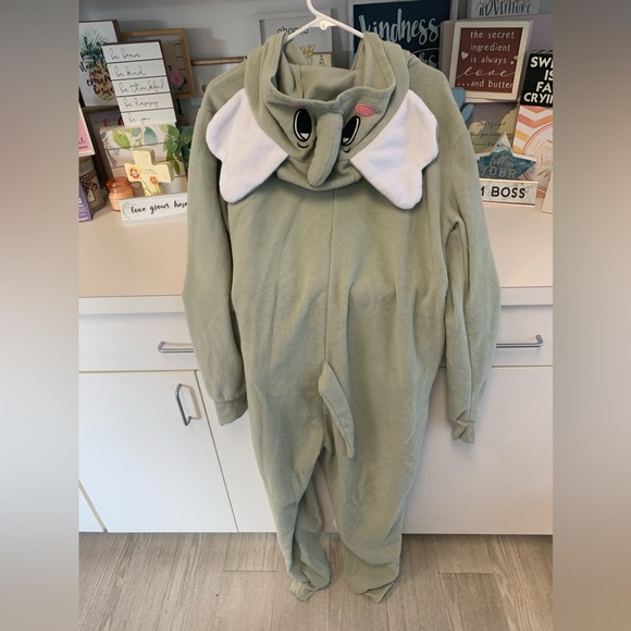 Adorable Elephant Costume/PJs - Picture 7 of 16